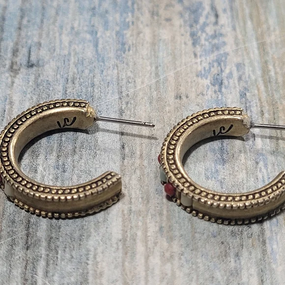 Liz Claiborne C Hoop Earrings. - Picture 6 of 9